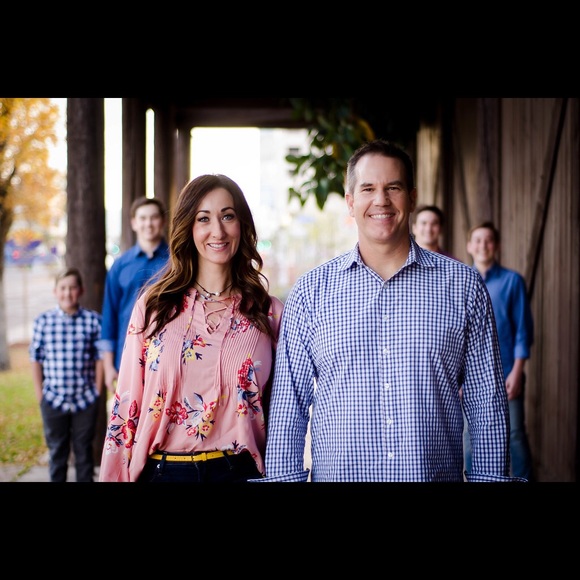 Meet your Posher, Andrea - Picture 3 of 3